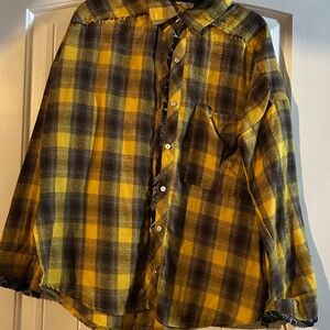 POL Oversized Small Plaid Flannel Shirt Contrast Trim
